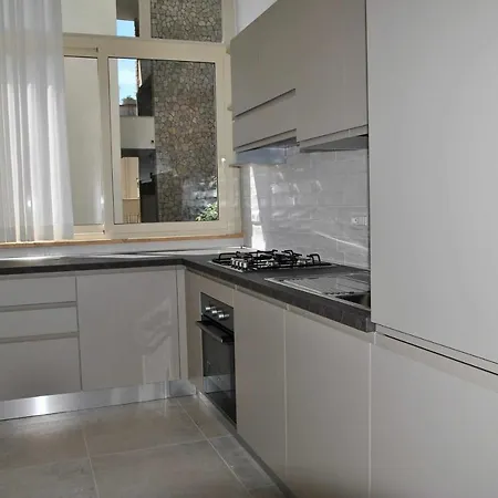 Brezza Di Mare Appartamento Fronte Spiaggia Formia Exterior photo