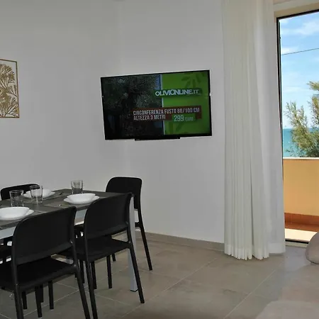 Brezza Di Mare Appartamento Fronte Spiaggia Formia Exterior photo
